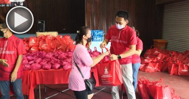 欧阳捍华沙登新年活动派700公斤猪肉白米