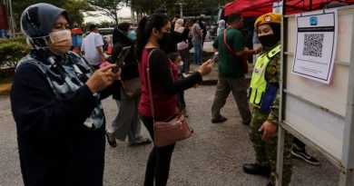 莎市政厅斋戒月市集执法 1无牌小贩被取缔