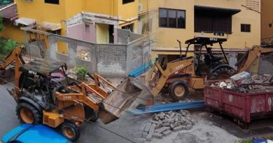 业主违例扩建 安邦再也市议会 拆！