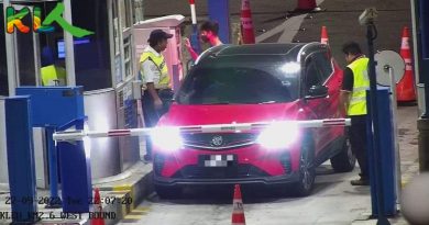 “闯站逃费” 车主终被逮  即场还清欠款始放行