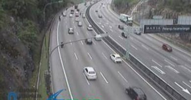 武吉兰樟往Duta 收费站方向车祸 NKVE现2公里车龙