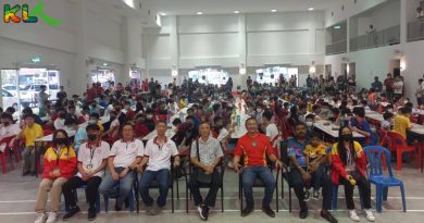 黄思汉杯中国象棋赛 182参赛者 切磋交流