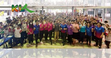 参与硬笔字书法讲座 丹小师生收获满满