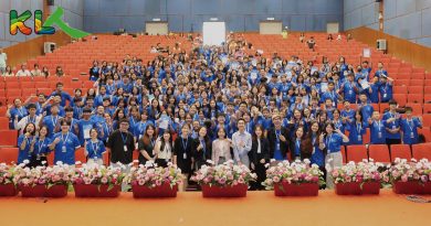 新纪元大学全国音乐营 200中学生成长《起飞》