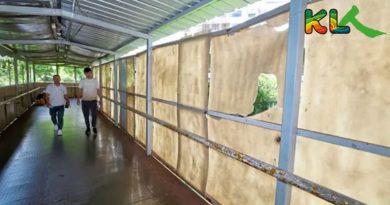 人民广场轻快铁站  人行道 天桥 将美化