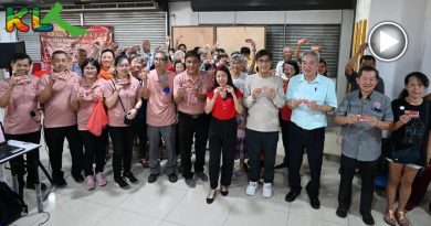 双溪威新村新年市集开幕 派100张消费券造势