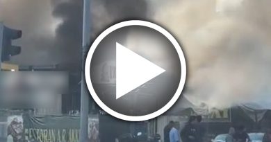 隆美食中心火灾 7摊位被烧毁