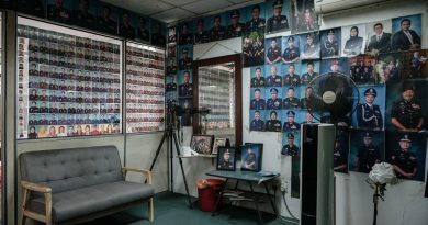 茨厂街最古老影楼 记录警队走过60年