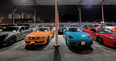 太猖狂！开豪车外国人被踢爆 没路税 没保险 假驾照｜附音频