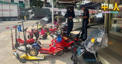 隆市局展开执法  充公阻公共通道物品