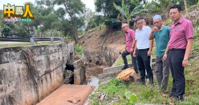 加影市会无拉港6地点展开  清理大沟  防突发水灾