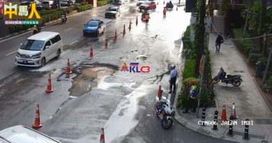 DUKE、NKVE交通延误 燕美路水管再破裂 影响交通