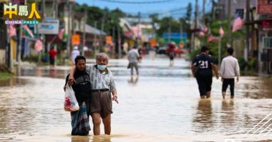午夜豪雨   乌冷多区突发水灾
