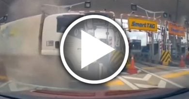 垃圾车收费站前失控 连撞6车道 场面恐怖