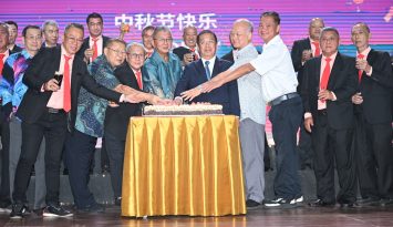 雪隆咖啡茶餐商公会97周年晚宴 | 陈国伟吁咖啡店业者组联盟 携手进军 海外市场