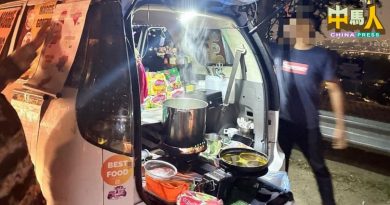 妨碍交通影响卫生  武吉安邦违例小贩被取缔