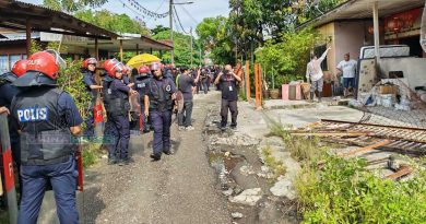 班村巴板路 再有9人阻拆屋被捕