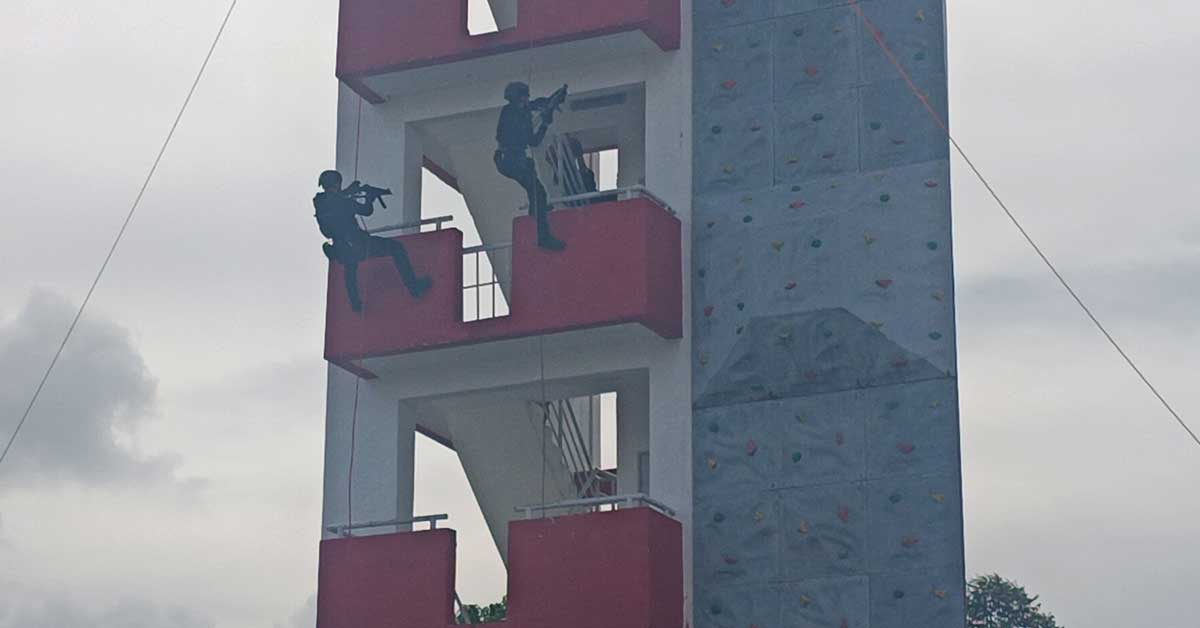 完成垂降训练上前线 隆警突击队72人好强！